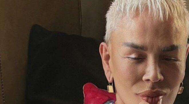 SEZEN AKSU’DAN YENİ ALBÜM “BİZ DE YENİDEN BAŞLARIZ”