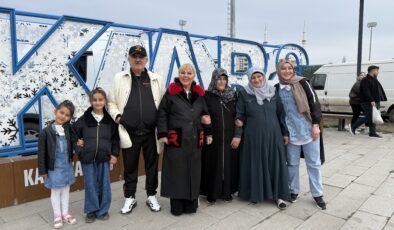 Safiye Soyman ve Faik Öztürk’e Kars’ta Yoğun İlgi