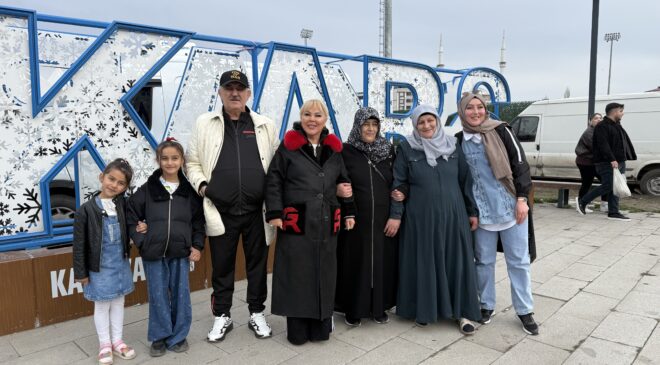 Safiye Soyman ve Faik Öztürk’e Kars’ta Yoğun İlgi
