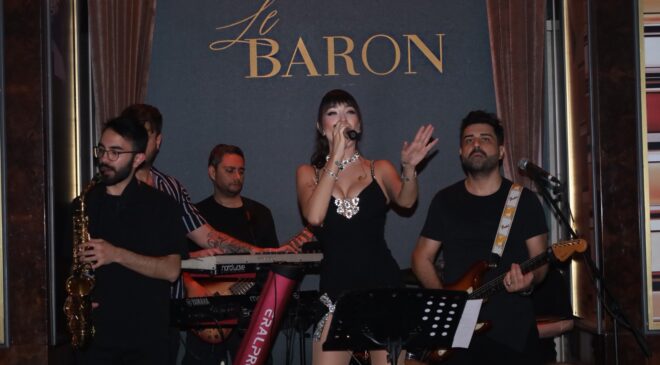 ECE GÜRSEL’DEN LE BARON SAHNESİNDE YENİ İMAJ