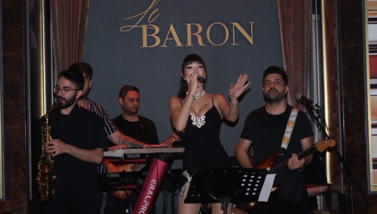 ECE GÜRSEL’DEN LE BARON SAHNESİNDE YENİ İMAJ