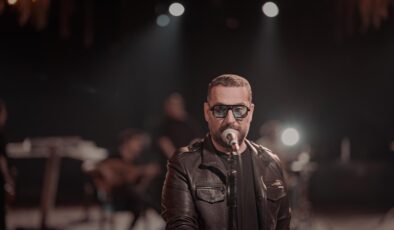 MÜZİĞİN GÜÇLÜ YORUMCUSU ÜMİT YAŞAR’DAN “YÜRÜDÜM”