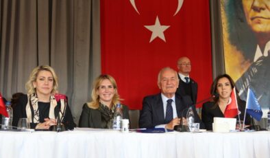 BÜYÜK KULÜP’TE HAREKETLİ GENEL KURUL