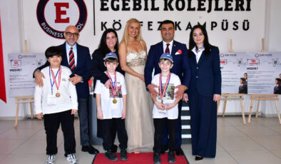 TABİATIN KIZI TUĞBA ÖZAY VE “SUYUN MELEKLERİ” KAZ DAĞLARI’NDA BULUŞTU