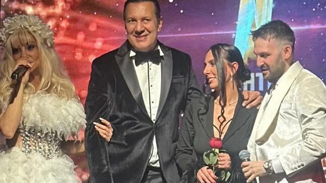 Chesme Lounge ‘da Night Life  yıldızlar geçidi