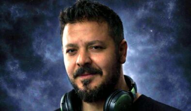 Burak Acar’dan Zamansız Bir Dokunuş: “Romance of the Void” Yayında!
