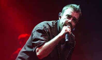 MURAT DALKILIÇ SAHNELERE MUHTEŞEM DÖNÜŞ YAPTI