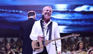Bilfenli Öğrenciler Levent Yüksel ile Aynı Sahnede