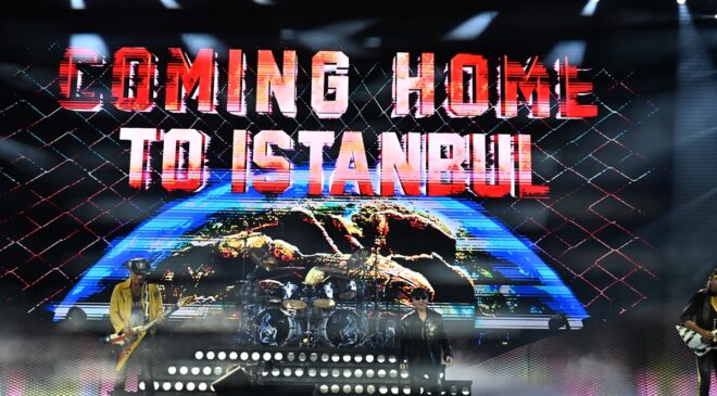 SCORPIONS 33 YIL SONRA İSTANBUL’DA  AYNI STADYUMDA TARİHİ YENİDEN YAZDI