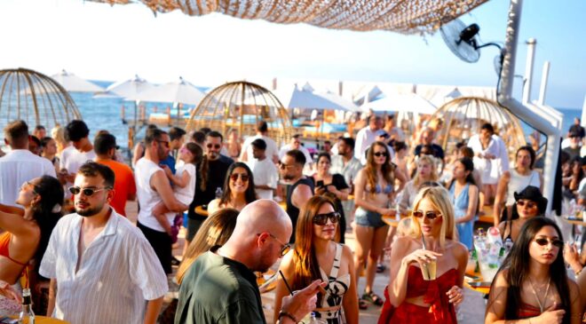 KIBRIS’IN YENİ GÖZDESİ ÜLFET BEACH AÇILDI