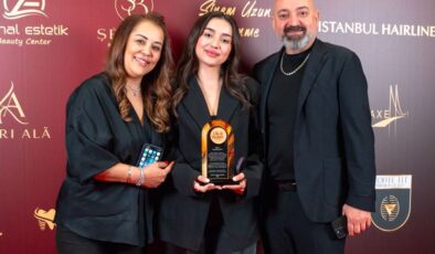 Avrupa Modasının Türkiye’deki Güçlü Temsilcisi Songül Öcal Başarısını Aldığı Ödülle Perçinledi