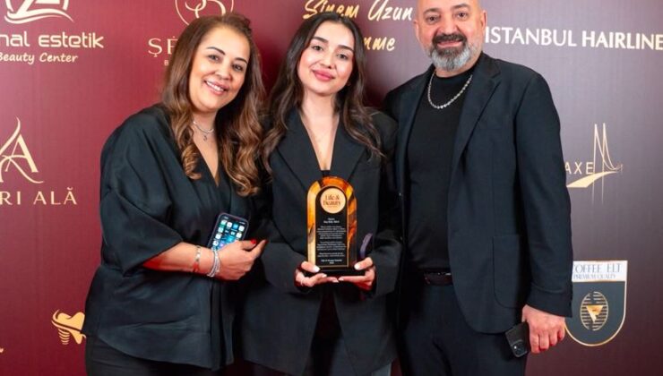 Avrupa Modasının Türkiye’deki Güçlü Temsilcisi Songül Öcal Başarısını Aldığı Ödülle Perçinledi
