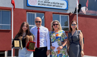 YEKÜV başarılı öğrencileri ödüllendirdi