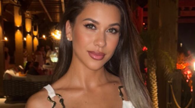 Seren Ahmet yaratıcı, hırslı, maceracı ve son derece kararlı biri