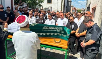 Arabeskin Usta İsmi Cansever Gözyaşları Arasında Son Yolculuğuna Uğurlandı