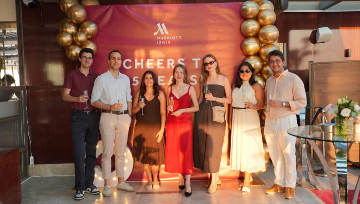 İZMİR MARRIOTT BAŞARILARLA DOLU 5. YILINI KUTLADI