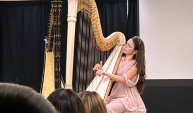İzmirli Genç Arpist Zeynep Duru Güleç, One Harp World Toronto’da Fırtına Gibi Esti
