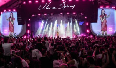 Merve Özbey 52. Uluslararası Arhavi Festivali’nde Sahne Aldı