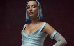 Melike Şahin’den yeni tekli “Ölmem Ölemem”